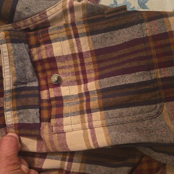 LEGENDARY WHITETAILS BUCK CAMP Shirt Mens MED Flannel Button Up Shirt - Picture 5 of 8